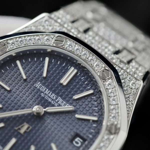 Audemars Piguet Replica Watch Royal Oak Jumbo Extra-Thin 16202 Custom Moissanite Diamonds Hong Kong 39mm (2)