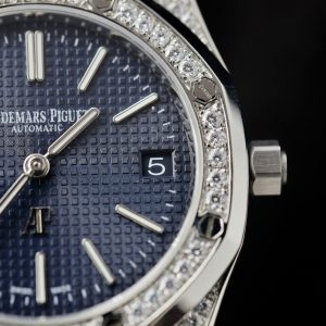 Audemars Piguet Replica Watch Royal Oak Jumbo Extra-Thin 16202 Custom Moissanite Diamonds Hong Kong 39mm (2)