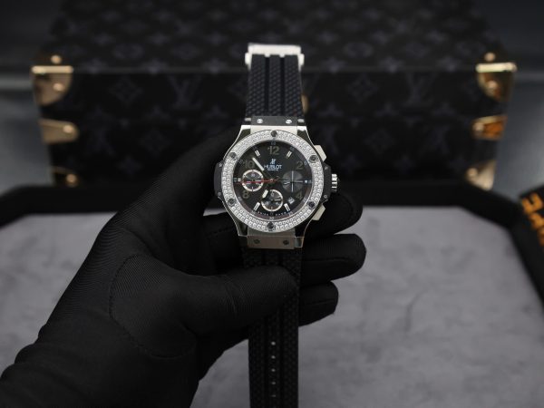 Hublot Big Bang Chronograph Black Dial Replica Watch Custom Moissanite Diamonds 44mm (2)