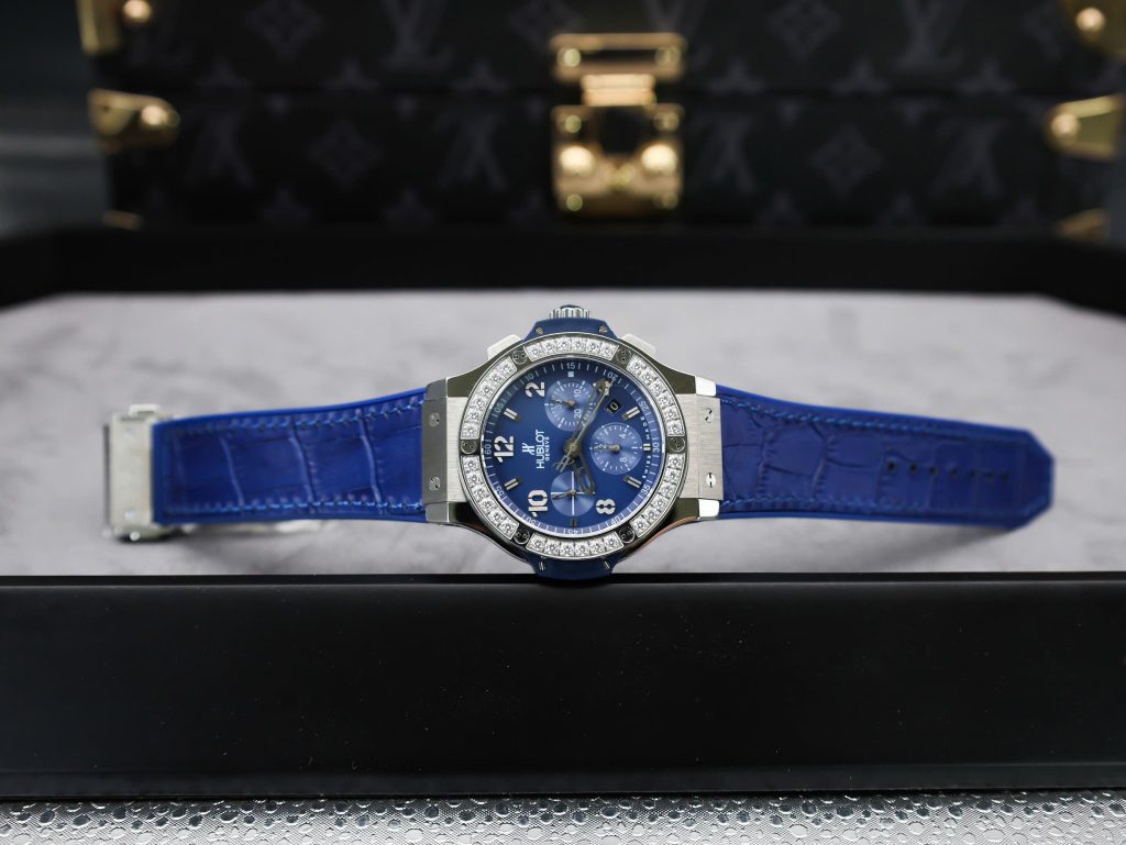 Hublot Big Bang Chronograph Blue Dial Replica Watches Custom Moissanite Diamonds 44mm (2)