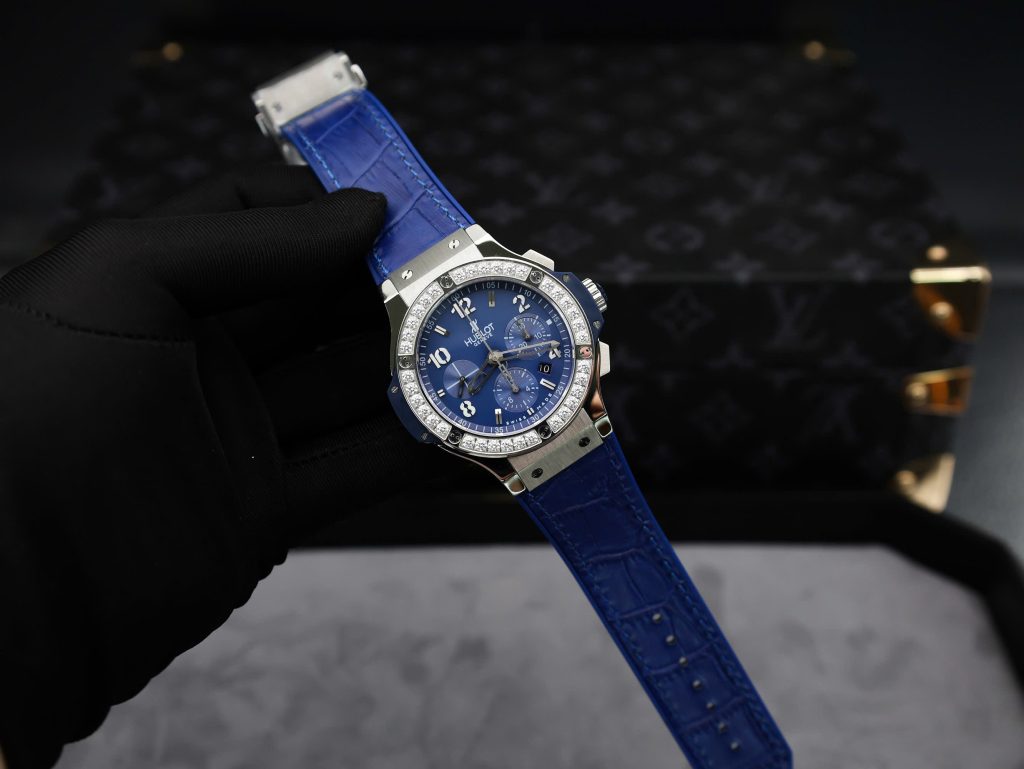 Hublot Big Bang Chronograph Blue Dial Replica Watches Custom Moissanite Diamonds 44mm (2)