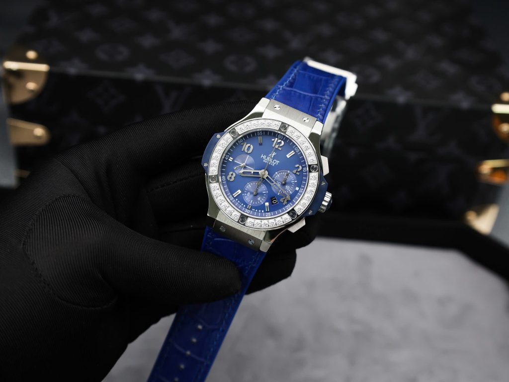 Hublot Big Bang Chronograph Blue Dial Replica Watches Custom Moissanite Diamonds 44mm (2)