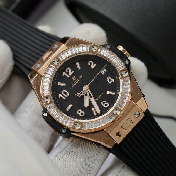 Hublot Big Bang One Click King Gold Bezel Diamonds Baguette 39mm (1)