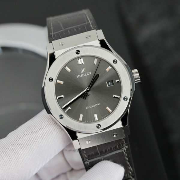 Hublot Classic Fusion Titanium Gray Dial Bes Replica Watch JJF Factory 2024 (1)