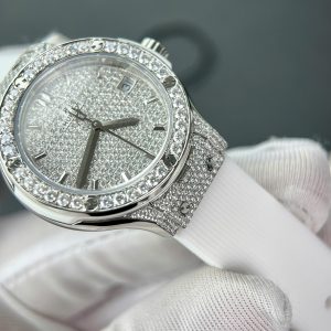 Hublot Replica Watch Customs Full Moissanite Diamonds Women's 33mm (1)