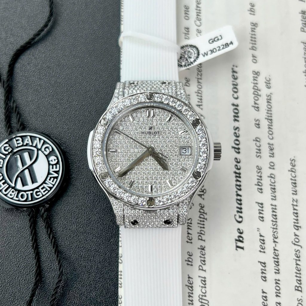 Hublot Replica Watch Customs Full Moissanite Diamonds Women's 33mm (1)