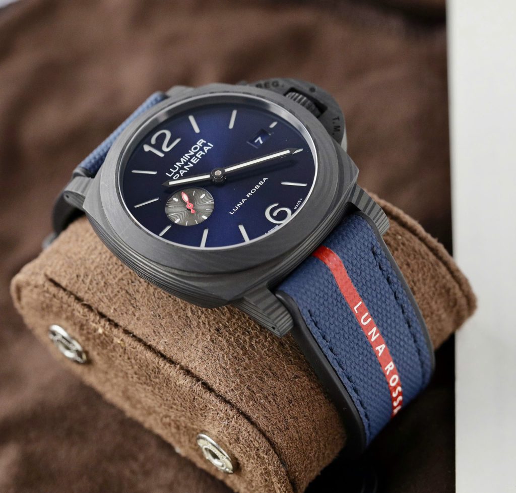 Panerai Luminor Marina Carbotech™ Luna Rossa PAM01529 Best Replica Watch 44mm (2)