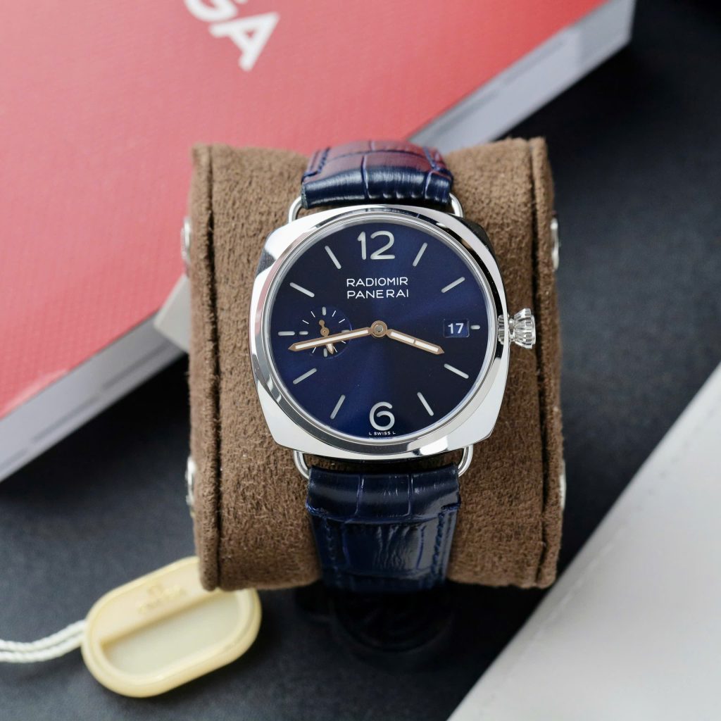 Panerai Radiomir Quaranta PAM01293 Replica 11 Watch Dial Blue 40mm (2)