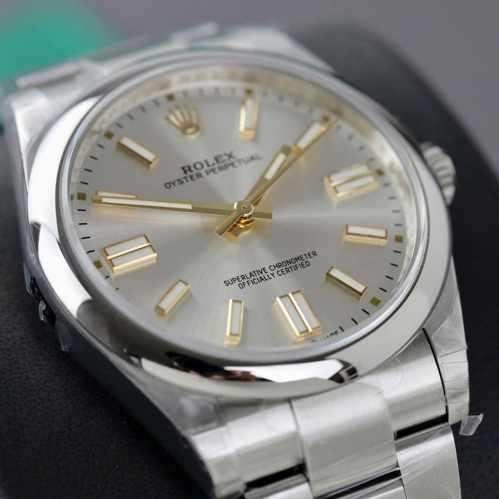 Rolex Oyster Perpetual 124300 Best Replica Watch Silver Dial VS Factory 41mm (10)