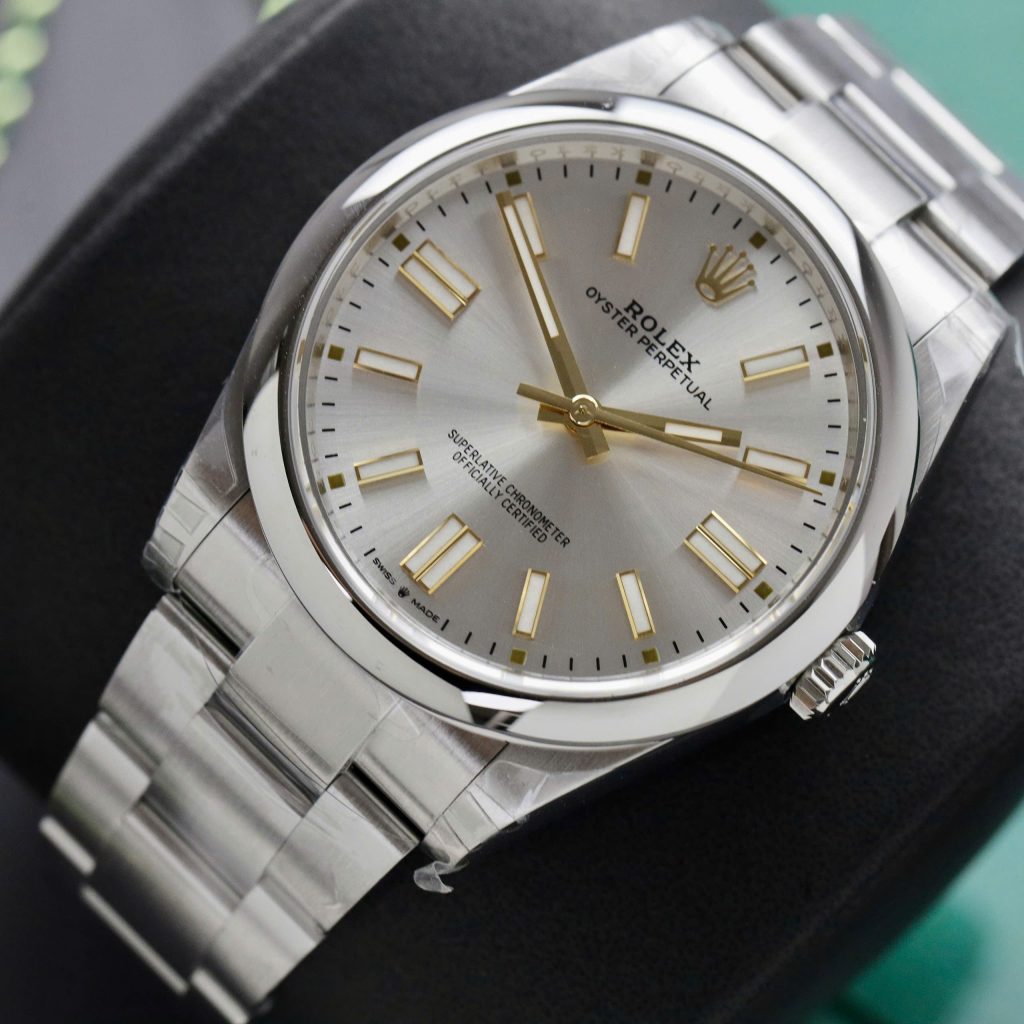 Rolex Oyster Perpetual 124300 Best Replica Watch Silver Dial VS Factory 41mm (10)