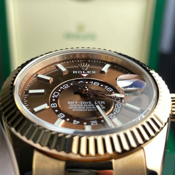 Rolex Sky-Dweller M336235 Replica Watch Gold Wrapped Chocolate Dial 42mm (2)