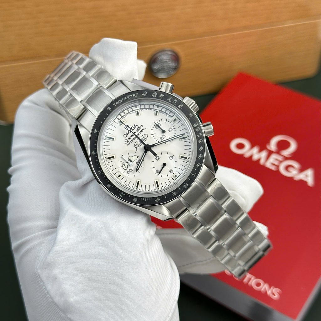 Omega Speedmaster Apollo 13 Silver Snoopy Replica 11 Watch OM Factory 42mm (2)