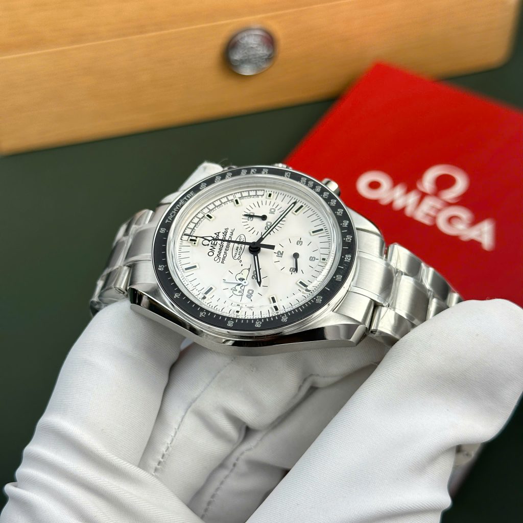 Omega Speedmaster Apollo 13 Silver Snoopy Replica 11 Watch OM Factory 42mm (2)