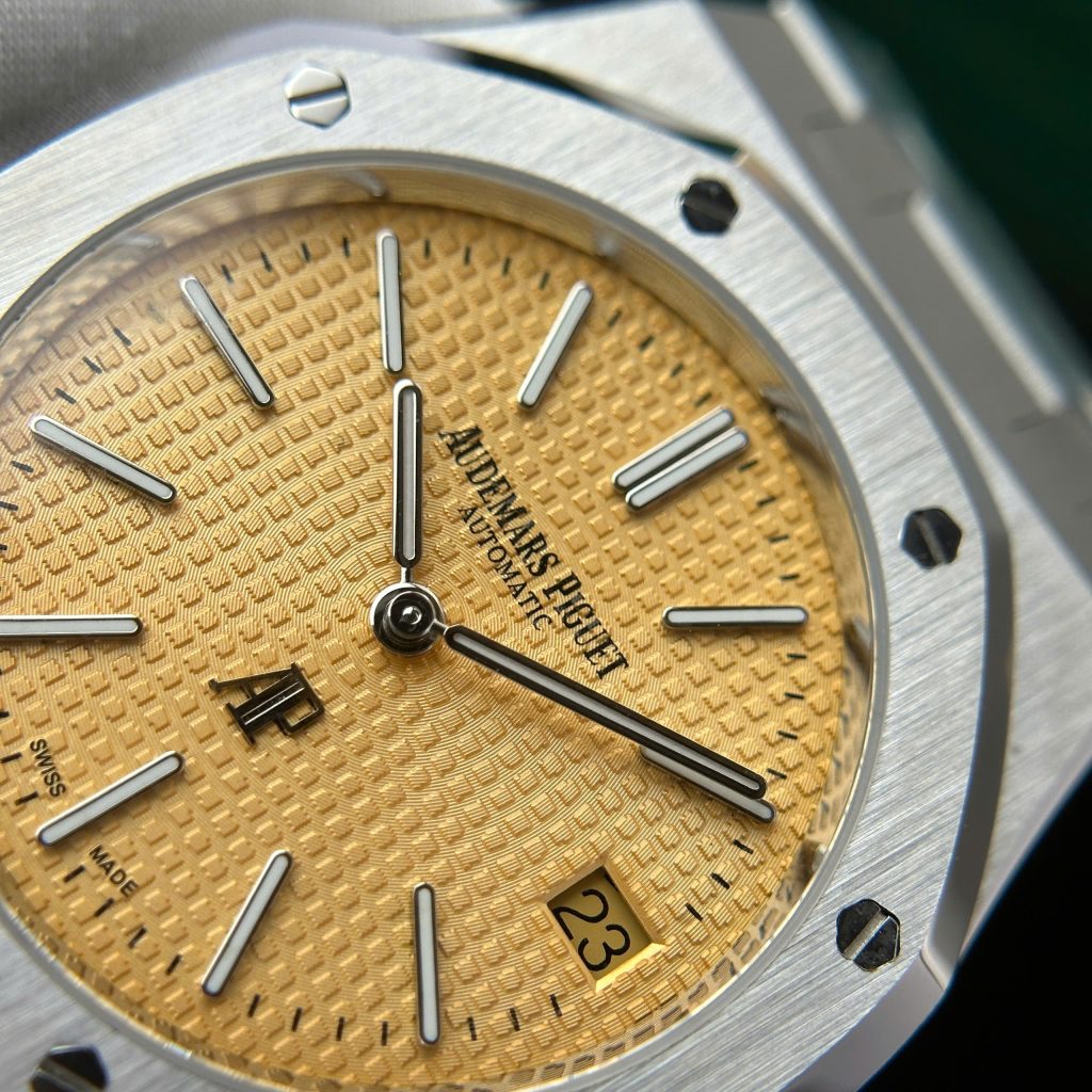 Audemars Piguet Royal Oak Jumbo Extra-thin 15202 Replica Watch Yellow Dial IP Factory 39mm (2)