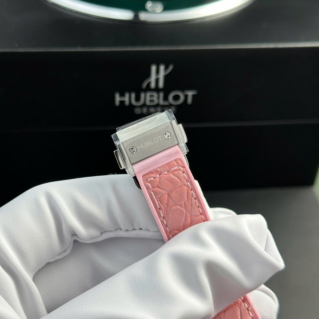 Hublot Classic Fusion Replica 11 Watch Pink Mother Of Pearl Dial 33mm (1)