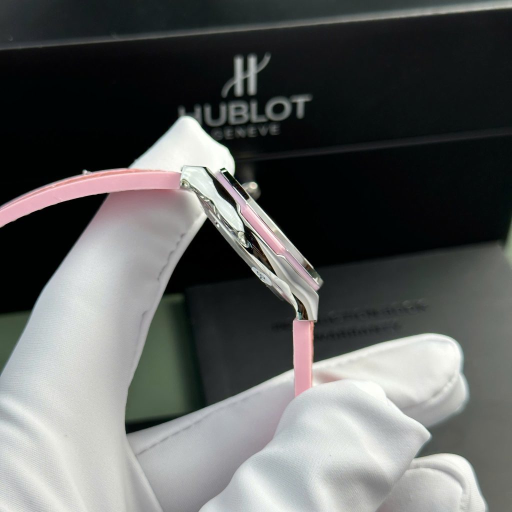 Hublot Classic Fusion Replica 11 Watch Pink Mother Of Pearl Dial 33mm (1)